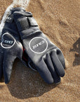 Zone3 Heat-Tech Swim Gloves - Black/Red