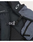 Oakley Seeker Traverse RC 13L Hydra Bag - Blackout