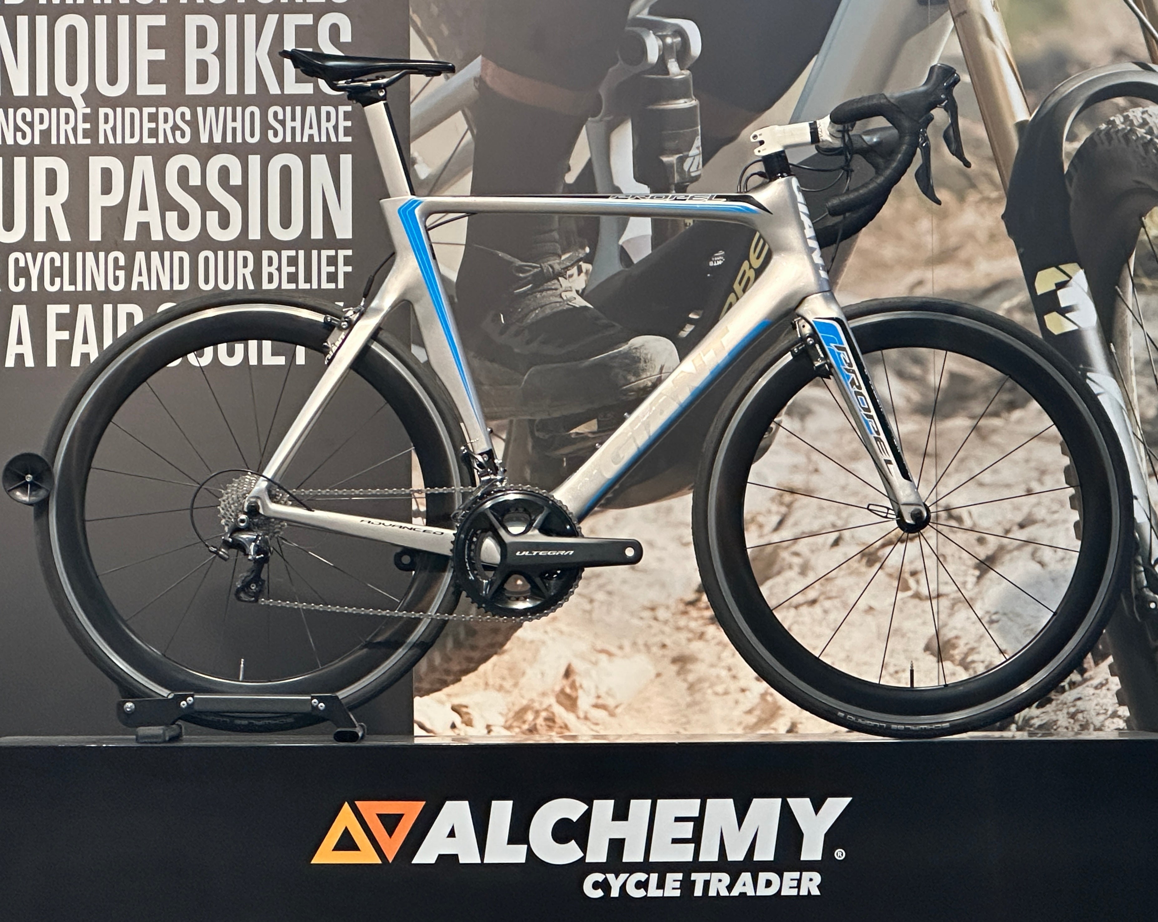 Giant Propel Advanced Large 2014 Alchemy Cycle Trader