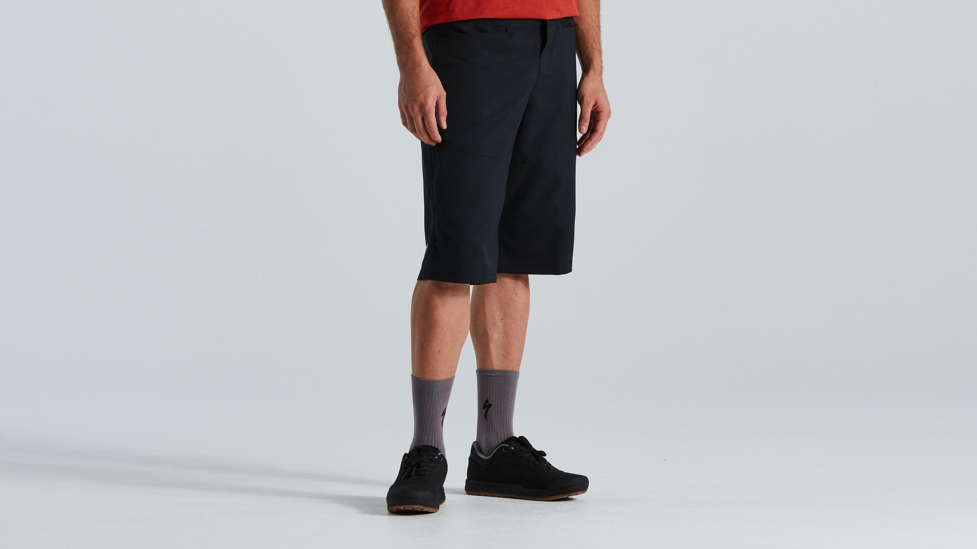 Side view of Specialized Men&#39;s Trail Shorts with Liner