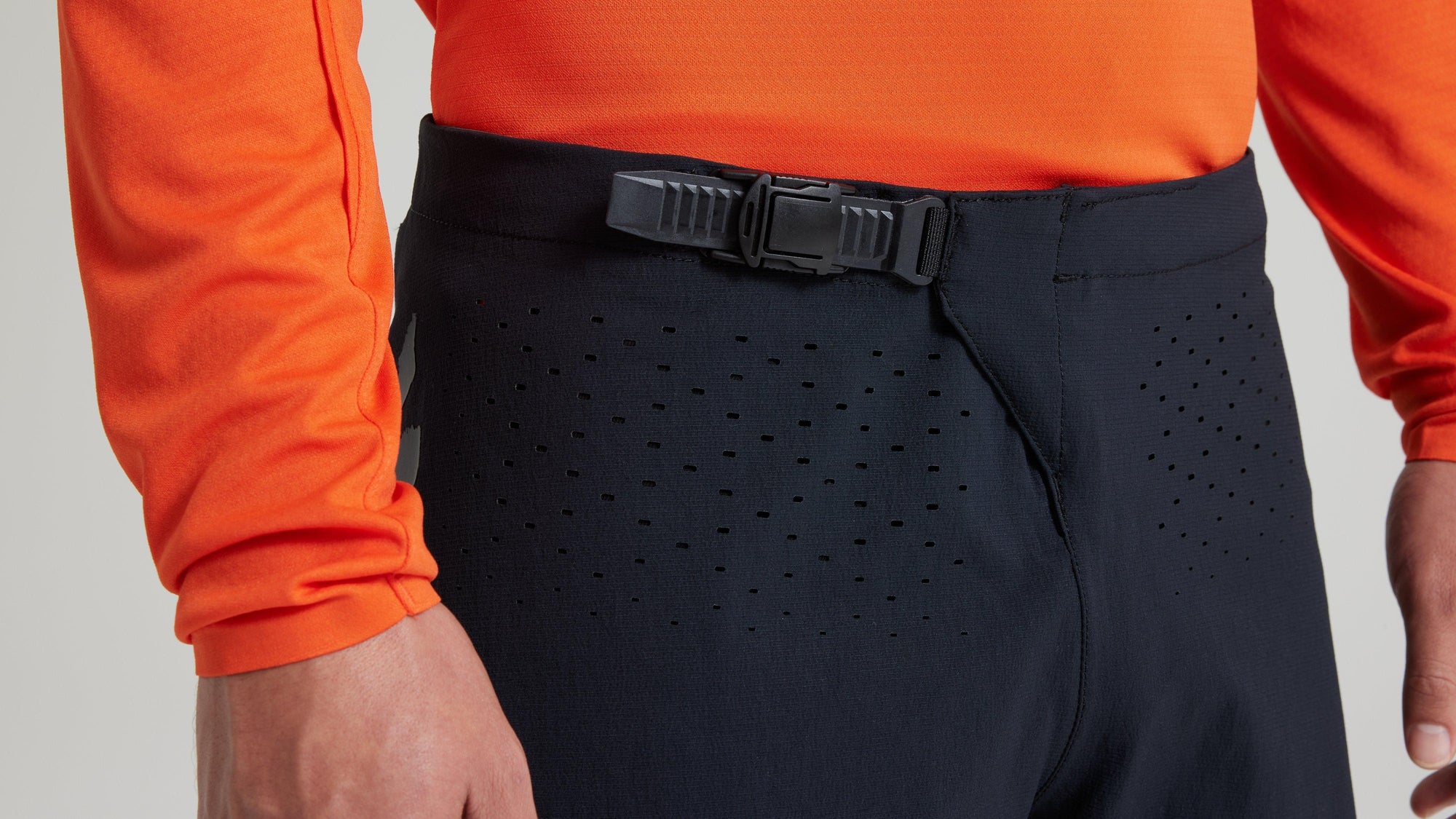 Specialized Gravity Shorts - Black/Black