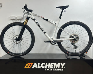 Trek Supercaliber 9.8 Custom Large 2023