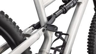 Specialized Status 2 140 - Satin Aluminum / Obsidian