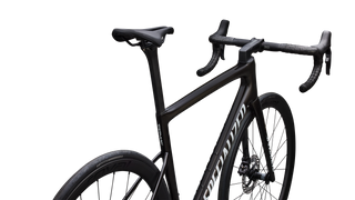 Specialized Tarmac SL8 Expert - Shimano Ultegra Di2 - Gloss Obsidian Metallic / 25% Cqv Reflex Super Red Pearl Over White