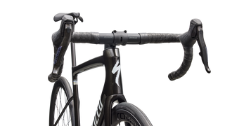 Specialized Tarmac SL8 Expert - SRAM Force AXS  - Gloss Obsidian Metallic / 25% Cqv Reflex Super Red Pearl Over White