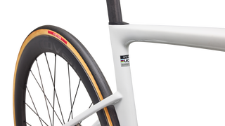 2027 Tarmac SL9 S-Level - Shimano Dura-Ace Di2 - Gloss White Silver Metallic / Tarmac Black