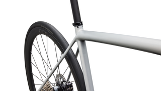 Specialized Aethos 2 Expert - Shimano Ultegra Di2 - Gloss Dolomite Metallic / Blue Pearl Over Shadow Silver