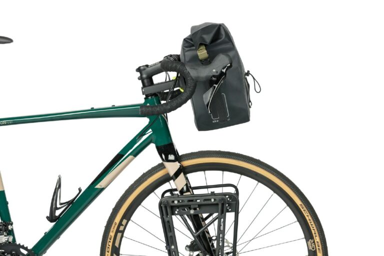 Basil Navigator Storm KF Handlebar Bag 10-11L - Black