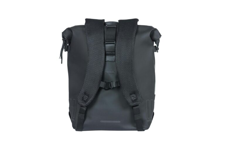Basil Soho Backpack Nordlicht 17L - Night Black