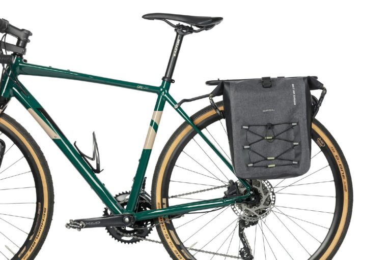 Basil Navigator Storm Mik Medium Pannier Bag 12-15L - Black