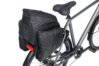 Basil Move Trunk Bag MIK 2.0 10–26L - Black
