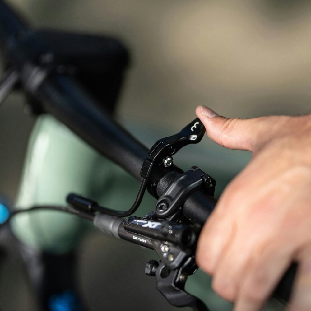 BBB Cycling BSP-56 Drop Control Universal Remote Lever 22.2MM - Black