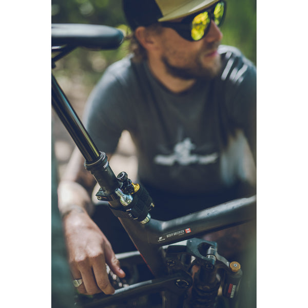 Lezyne Tubeless CO2 Blaster w/ Cartridges- Black/Gold