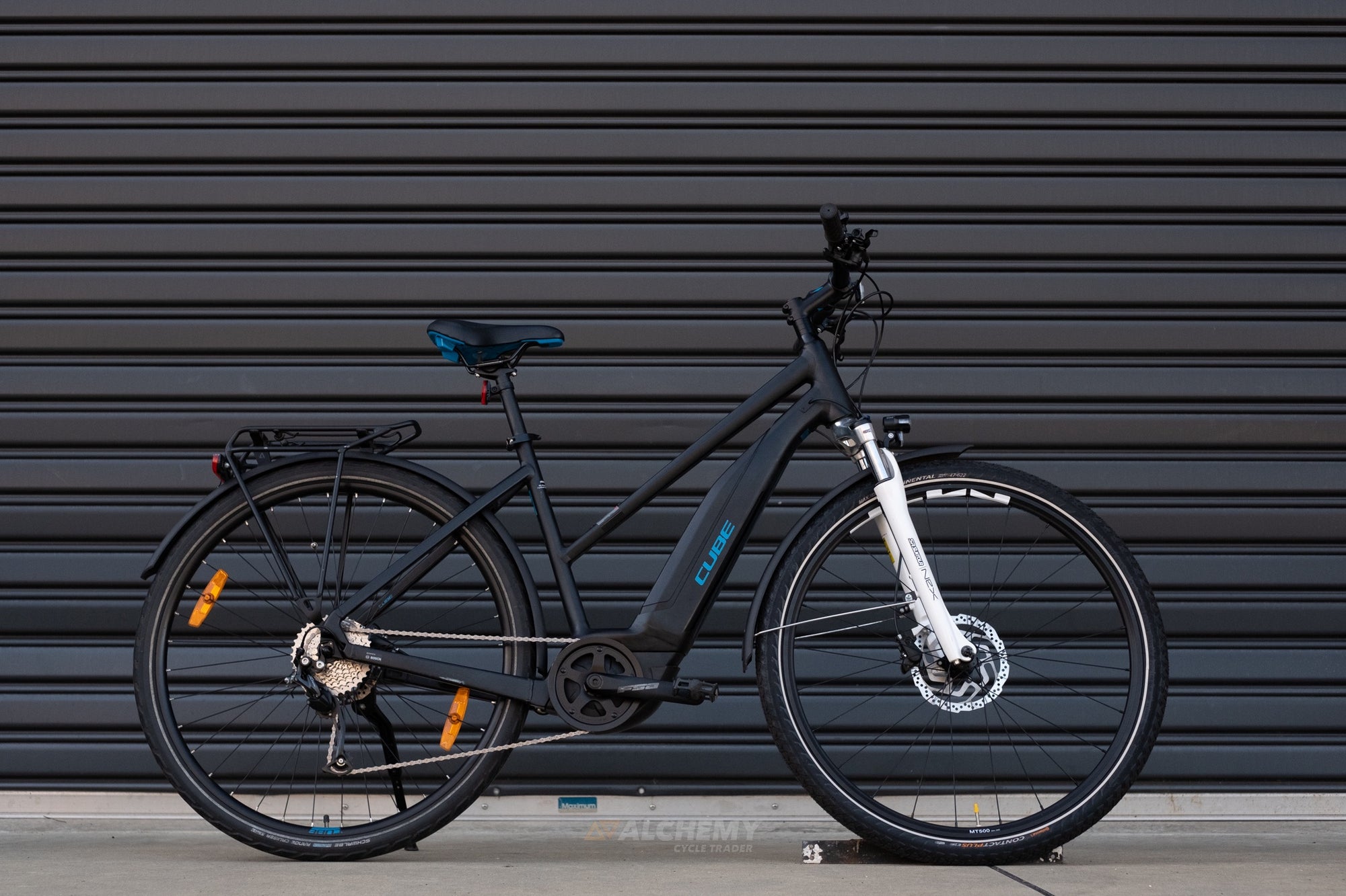 cube touring hybrid one 400 e-bike 2020 Cube Touring Hybrid One 400 Small 2020