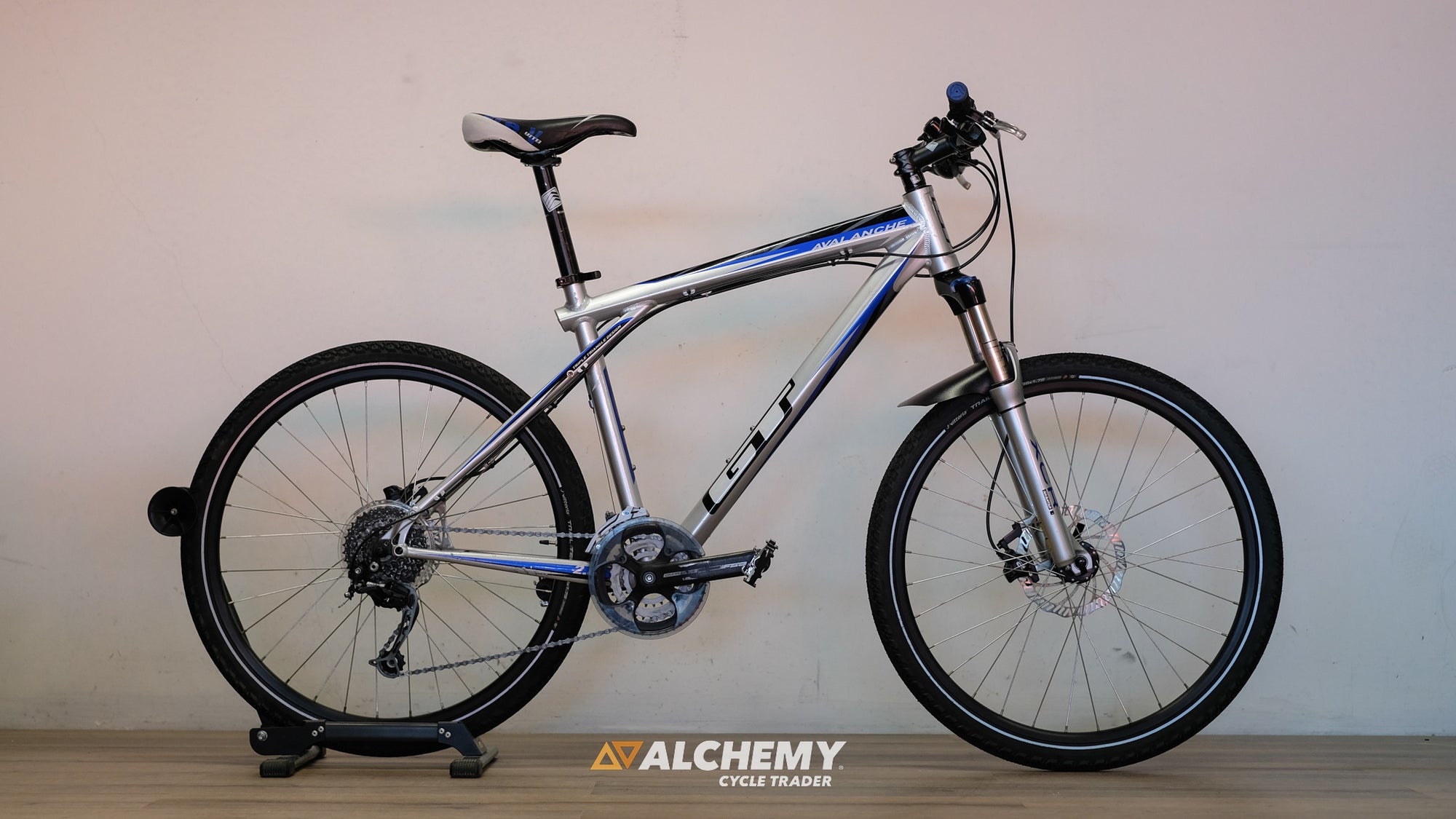 Gt Avalanche Silver Rockshox Forks GT Avalanche Large 2010 Alchemy