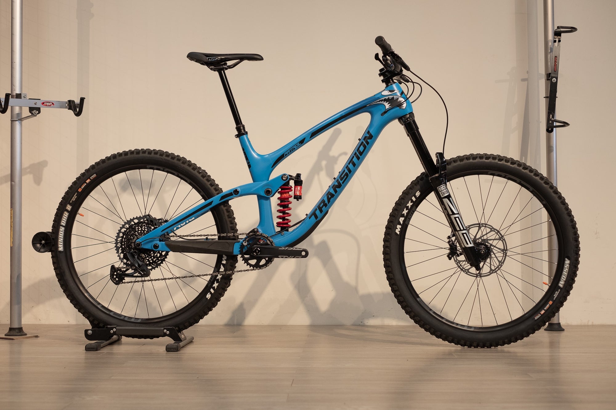 Transition Patrol Carbon Large 2020 Alchemy Cycle Trader