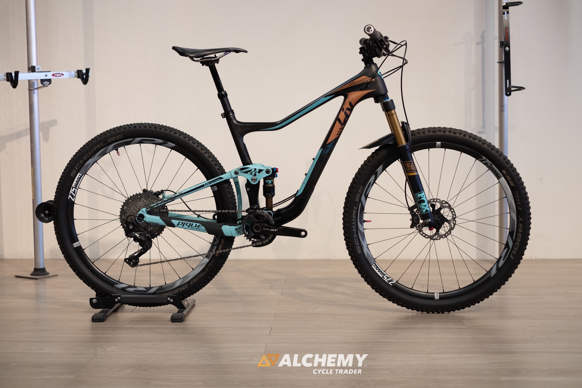 Liv Pique Advanced Medium 2017 Alchemy Cycle Trader