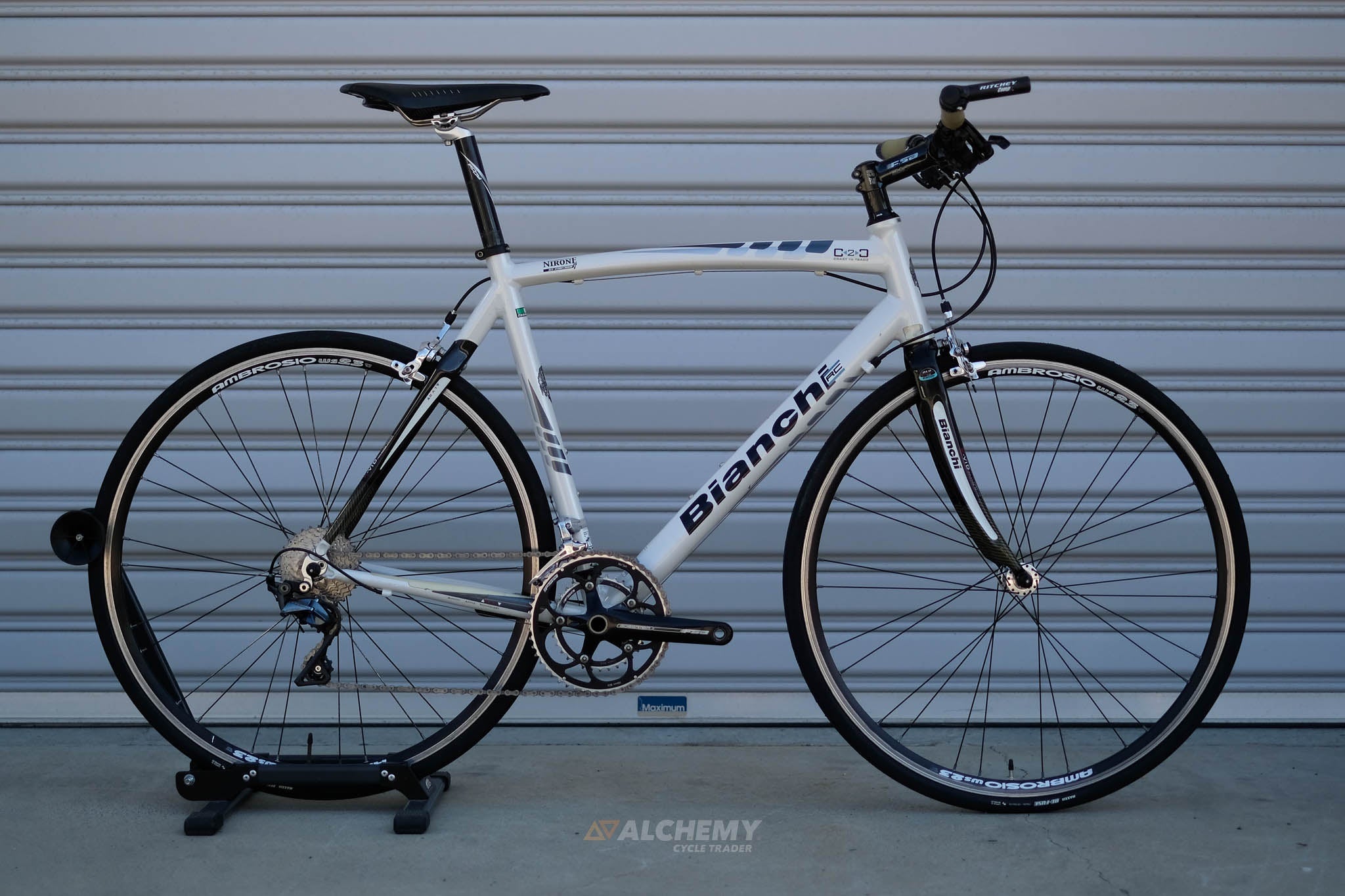 bianchi c2c via nirone 7 hydro carbon fiber road bike Bianchi Nirone 7 C2C 56cm 2009