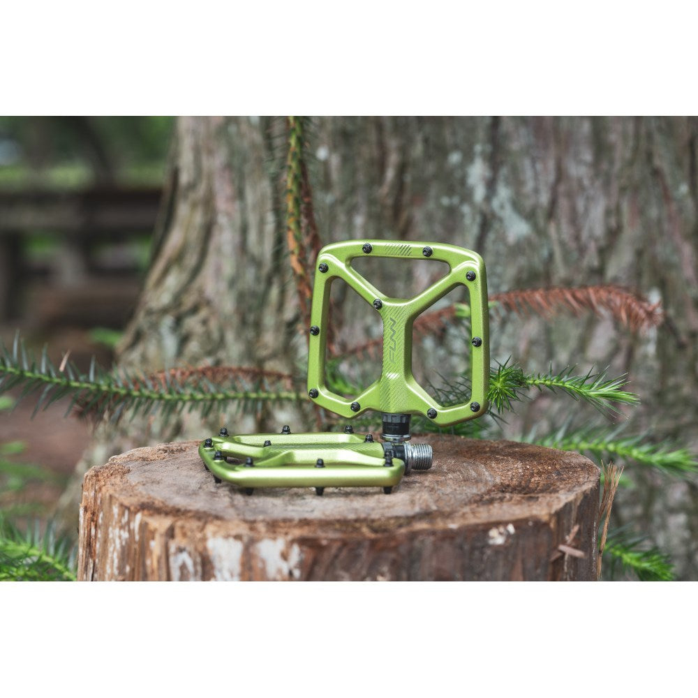 FUNN Python V2 Flat MTB Alloy Pedals - Green