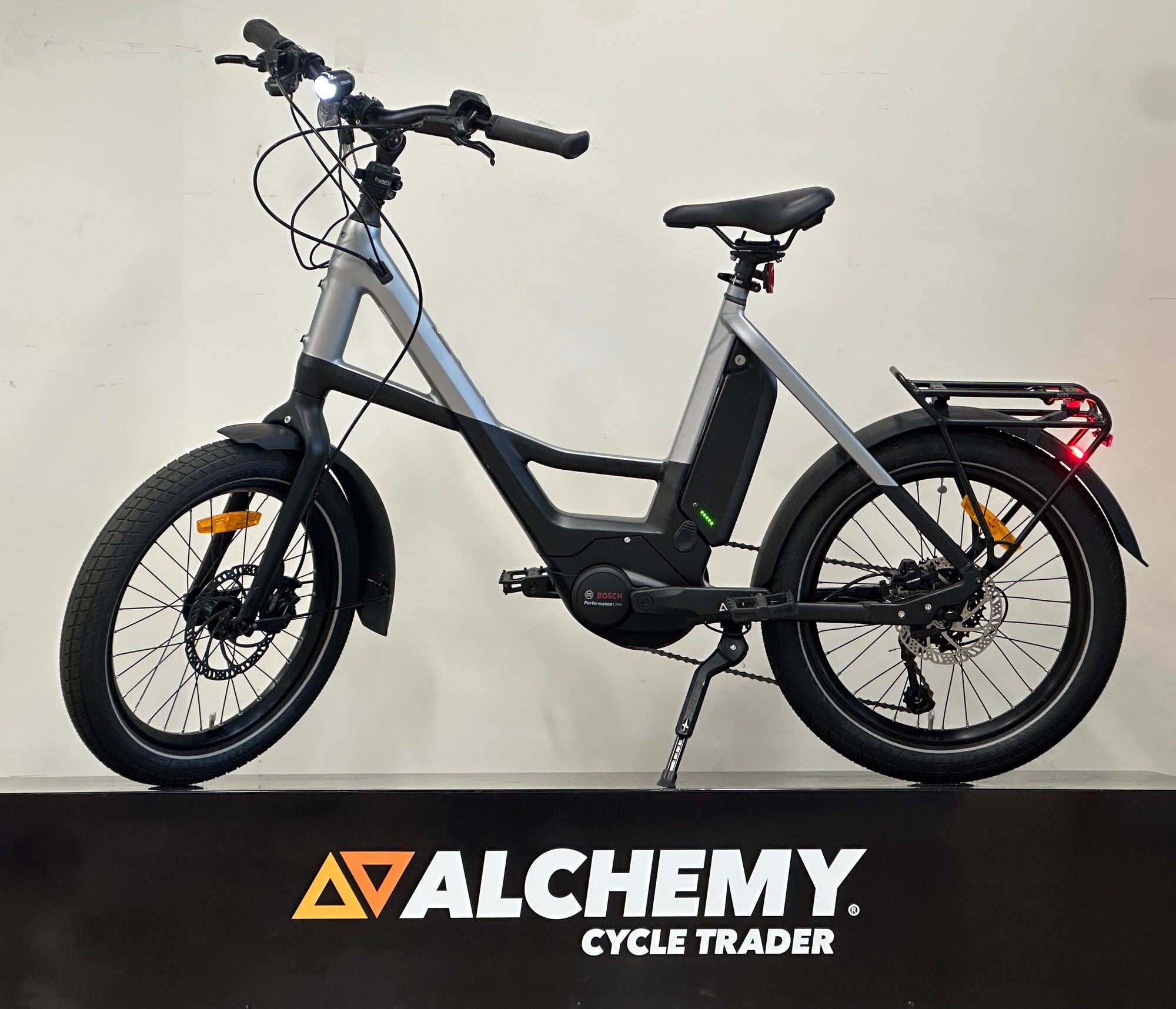 e bike cube fully 2023 Cube Compact Sport Hybrid 500 Medium 2023