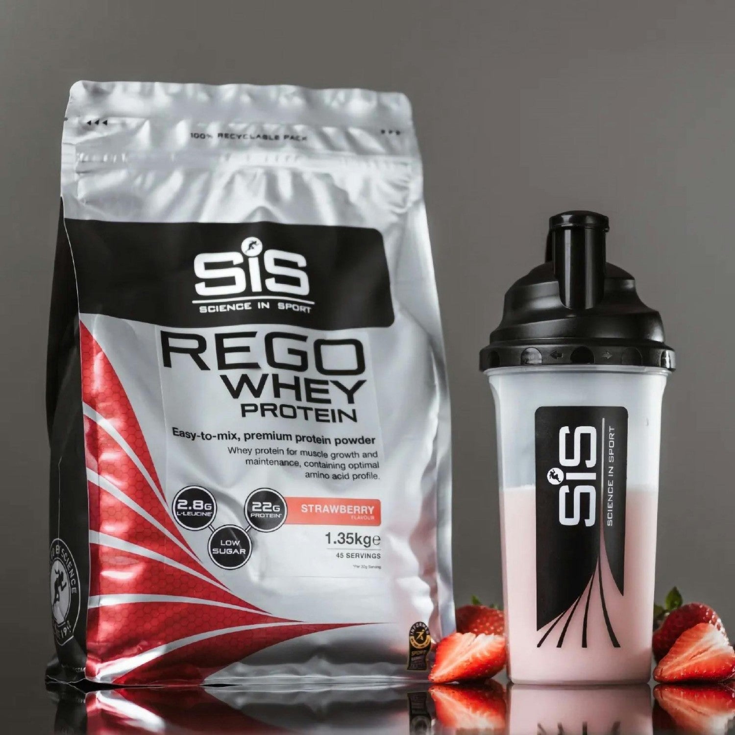 SiS REGO Whey Protein Powder 1.35kg - Strawberry
