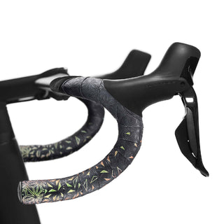 Supacaz Super Sticky Kush Star Fade Bar Tape With Black Star Plugz - Emerald Refract
