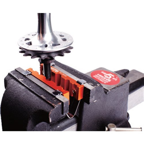 SuperB Heavy Duty Axle &amp; Pedal Vise