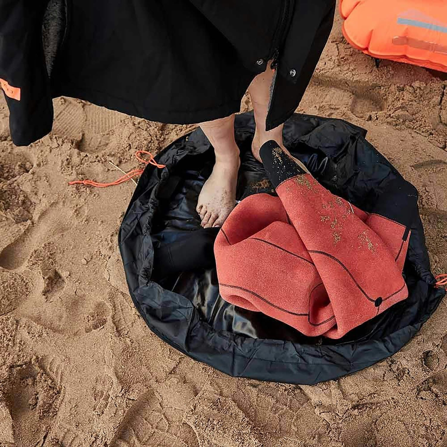 Zone3 Wetsuit Changing Mat - Black/Orange