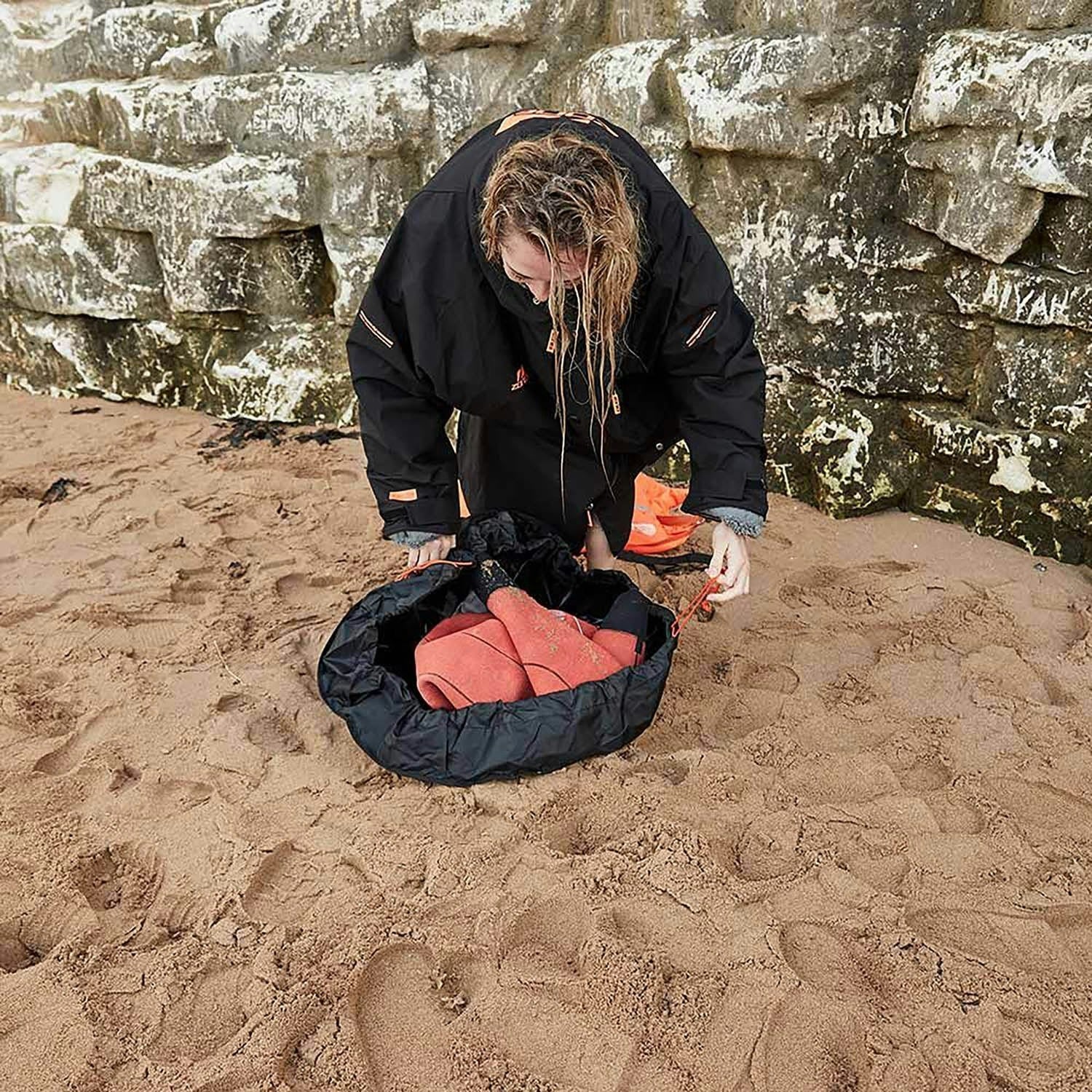 Zone3 Wetsuit Changing Mat - Black/Orange