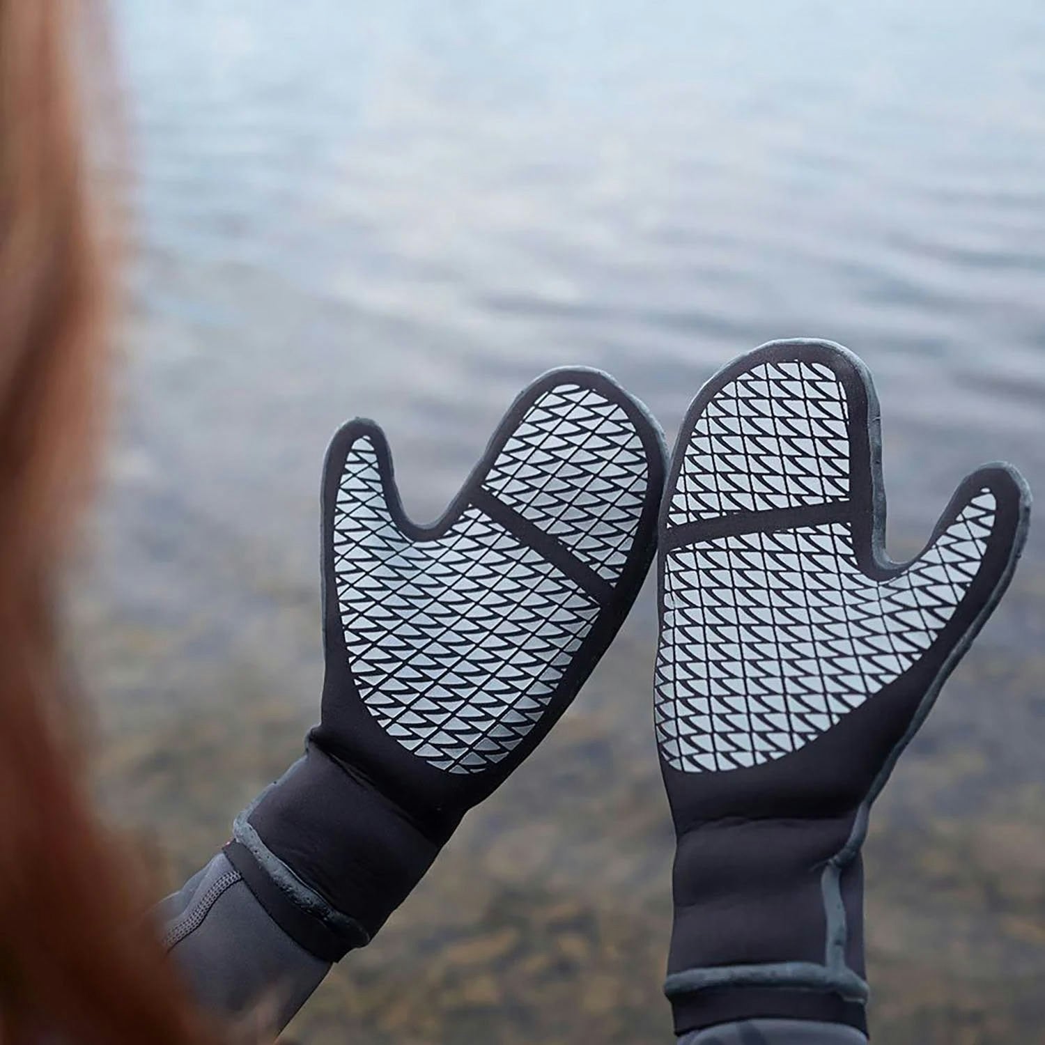Zone3 Thermo-Tech Warmth Swim Mitts - Black