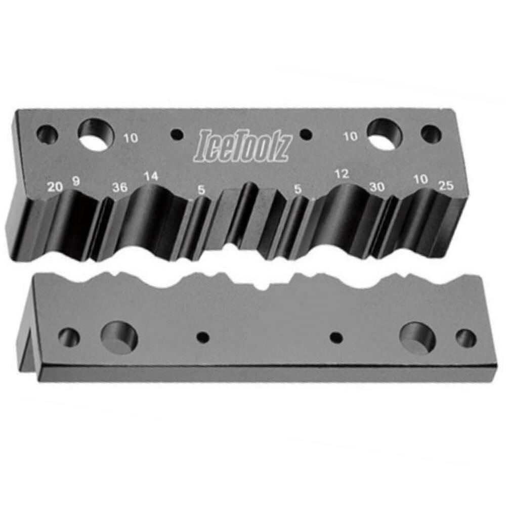 IceToolz Axle Vise
