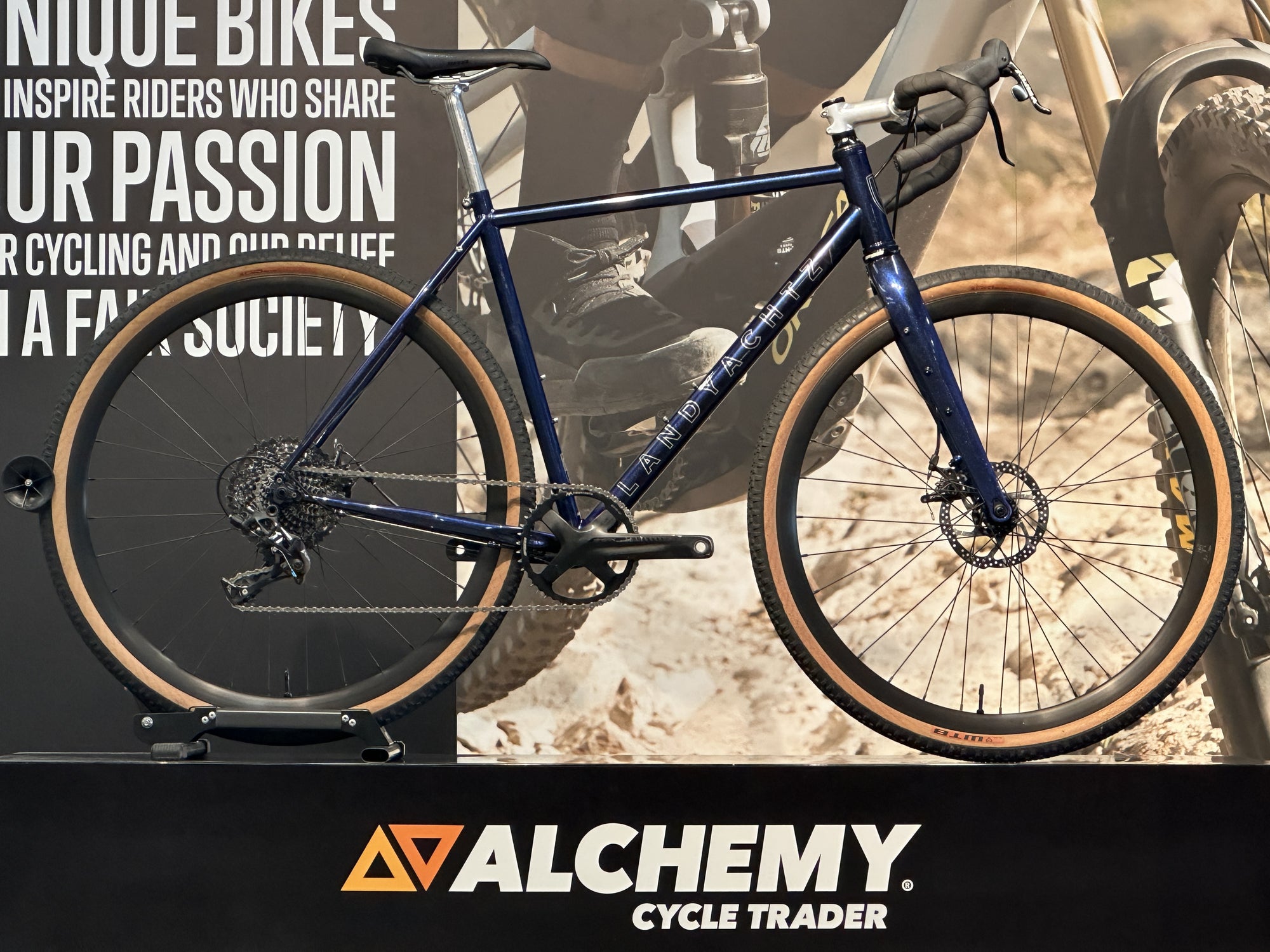 landyachtz gravel bike Landyachtz Steel Gravel 53cm 2020
