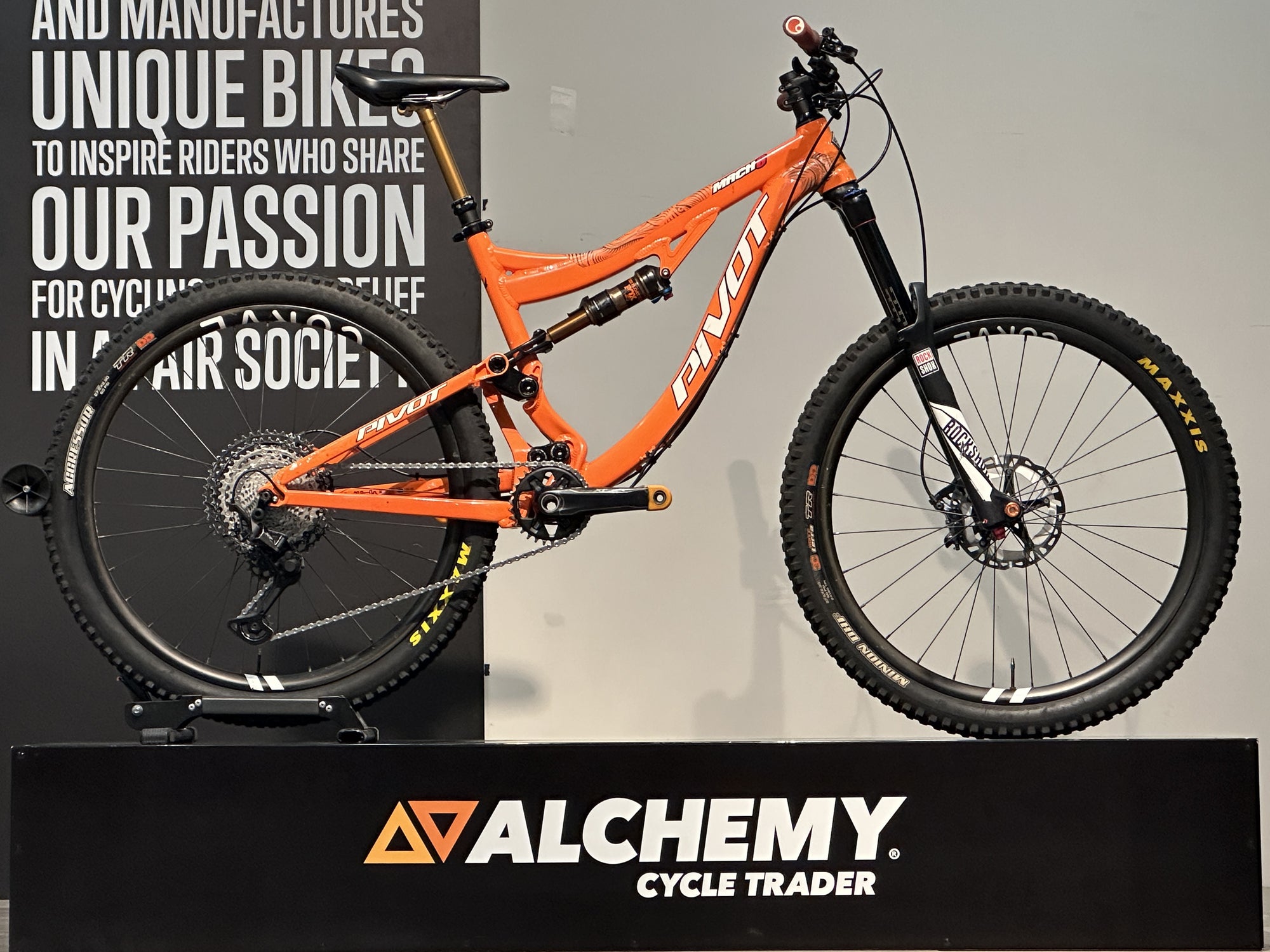 Pivot Mach Medium 2016 Alchemy Cycle Trader