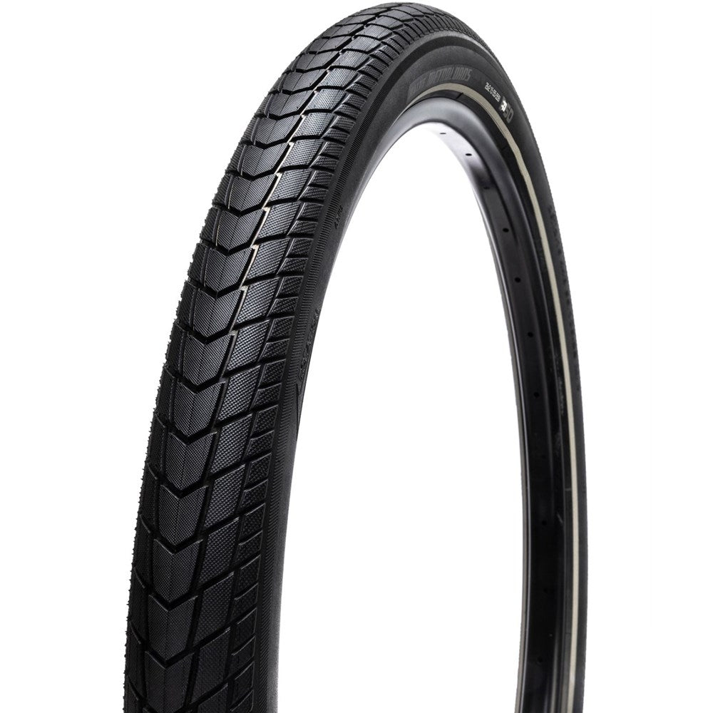 Maxxis Metroloads 20 x 2.15 Wire Bead Reflective Strip Tyre - Black