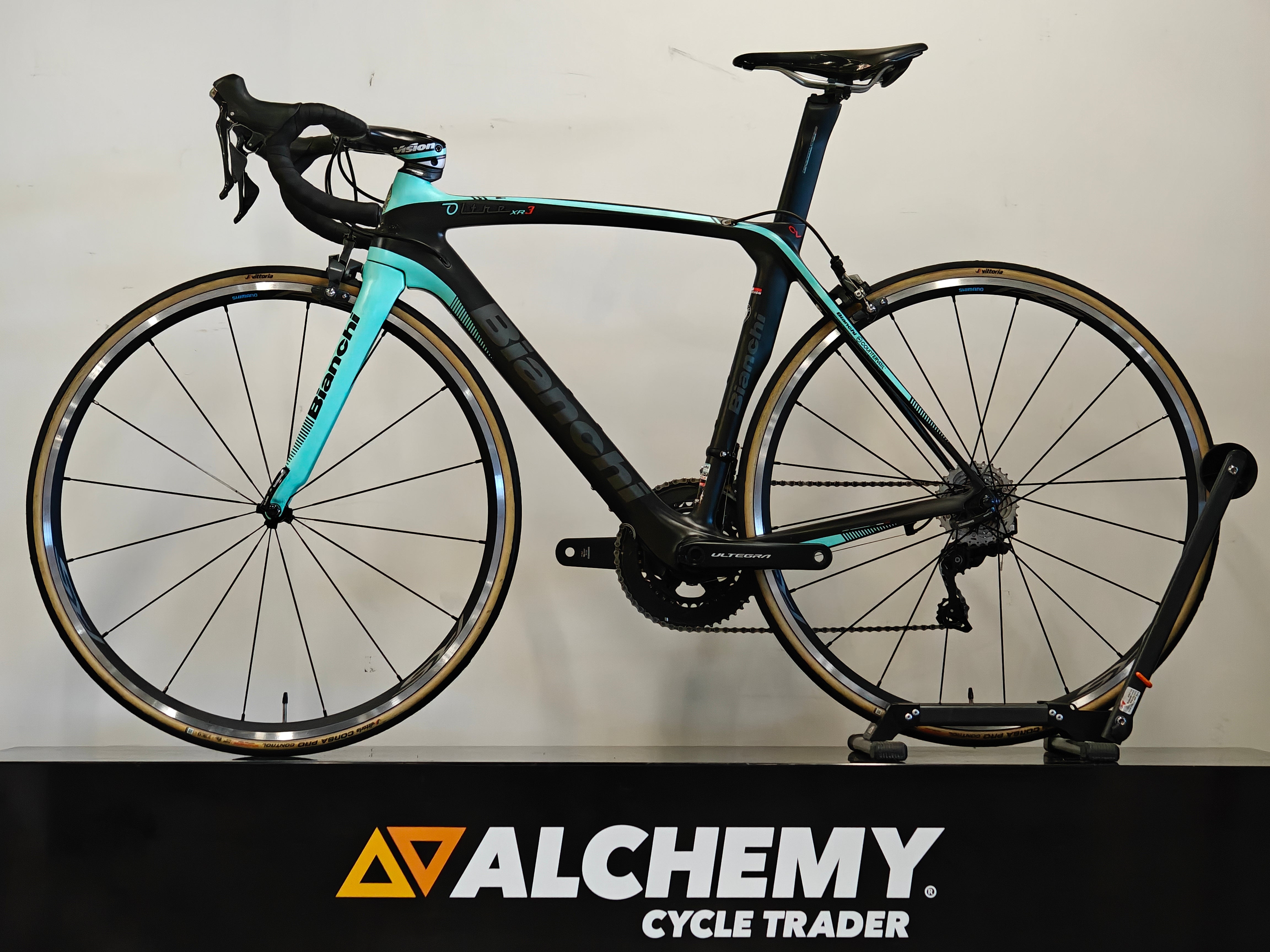 Bianchi Oltre XR3 53cm 2019 - Alchemy Cycle Trader