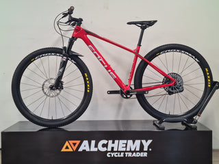 Focus Raven Carbon Medium  2018